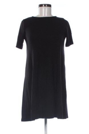 Šaty  Pull&Bear, Veľkosť M, Farba Čierna, Cena  19,95 €