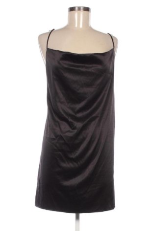 Sukienka Pull&Bear, Rozmiar M, Kolor Czarny, Cena 77,99 zł