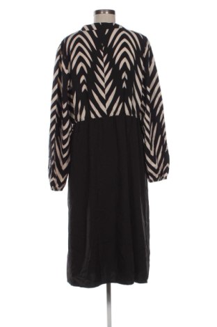 Kleid SHEIN, Größe XXL, Farbe Mehrfarbig, Preis 25,99 €