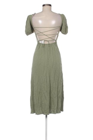 Kleid Stradivarius, Größe XS, Farbe Grün, Preis 19,97 €