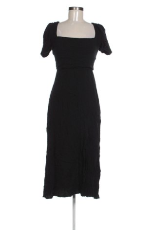 Rochie Stradivarius, Mărime M, Culoare Negru, Preț 123,99 Lei