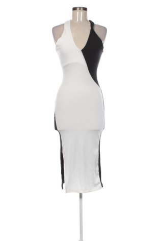 Kleid Trendyol, Größe S, Farbe Schwarz, Preis 55,24 €