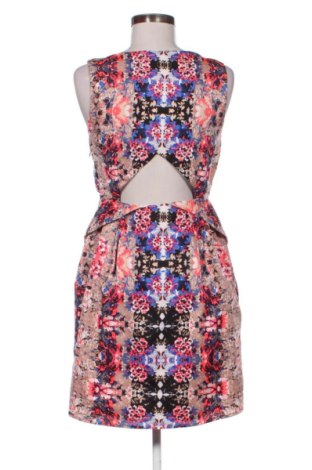 Kleid VILA, Größe M, Farbe Mehrfarbig, Preis 17,99 €