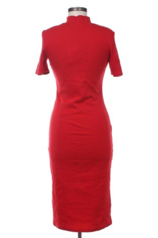 Рокля Zara, Размер M, Цвят Червен, Цена 39,88 €