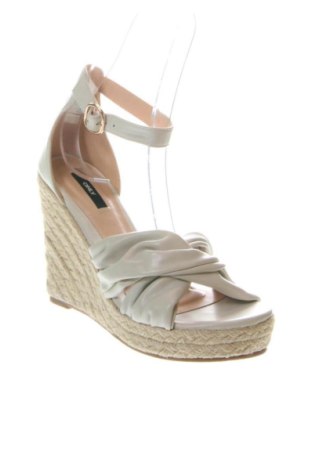 Sandalen ONLY, Größe 37, Farbe Weiß, Preis 41,99 €