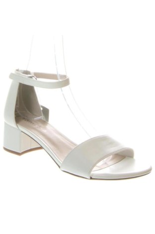 Сандали Tamaris, Размер 40, Цвят Бял, Цена 48,06 €