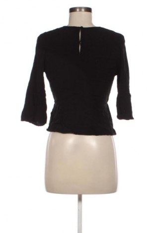 Dámská halenka Bershka, Velikost M, Barva Černá, Cena  29,00 Kč