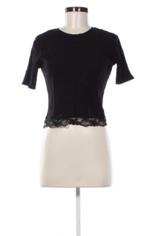 Dámská halenka Pull&Bear, Velikost S, Barva Černá, Cena  49,00 Kč