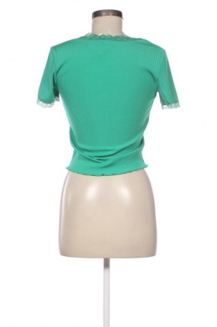 Дамска блуза Unbranded, Размер M, Цвят Зелен, Цена 2,04 €