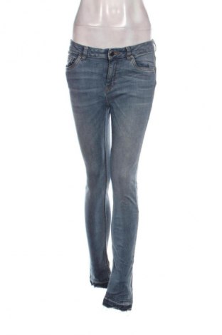 Γυναικείο Τζίν Pieces, Μέγεθος M, Χρώμα Μπλέ, Τιμή 1,99 €