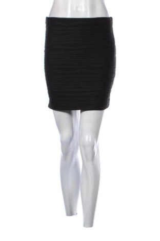 Пола Amisu, Размер S, Цвят Черен, Цена 2,04 €