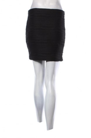 Пола Amisu, Размер S, Цвят Черен, Цена 2,04 €