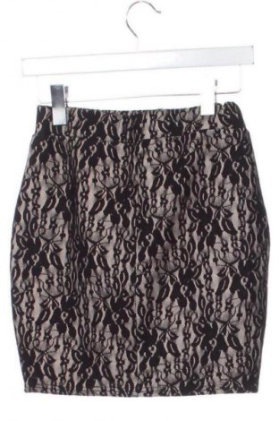 Пола Amisu, Размер XS, Цвят Черен, Цена 2,04 €