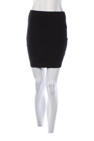 Пола Amisu, Размер S, Цвят Черен, Цена 2,04 €