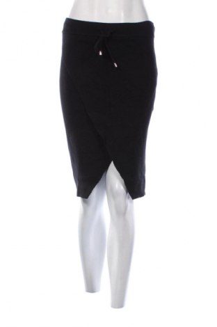 Пола Bik Bok, Размер S, Цвят Черен, Цена 2,04 €