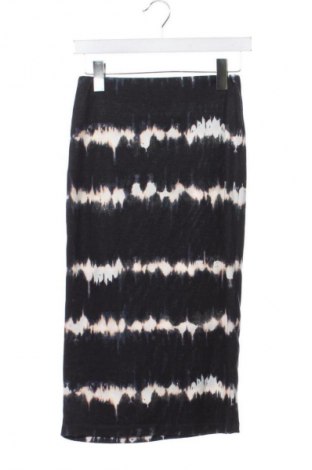 Rock F&F, Größe XS, Farbe Mehrfarbig, Preis 1,99 €