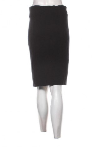 Пола F&F, Размер M, Цвят Черен, Цена 2,04 €