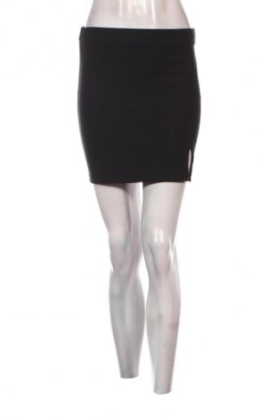 Пола Fb Sister, Размер M, Цвят Черен, Цена 2,04 €