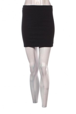 Пола Fb Sister, Размер S, Цвят Черен, Цена 2,04 €