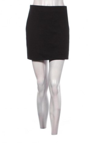 Пола H&M, Размер M, Цвят Черен, Цена 2,04 €