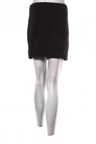 Пола H&M, Размер XL, Цвят Черен, Цена 2,04 €