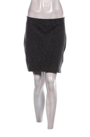 Пола H&M Divided, Размер M, Цвят Многоцветен, Цена 2,04 €