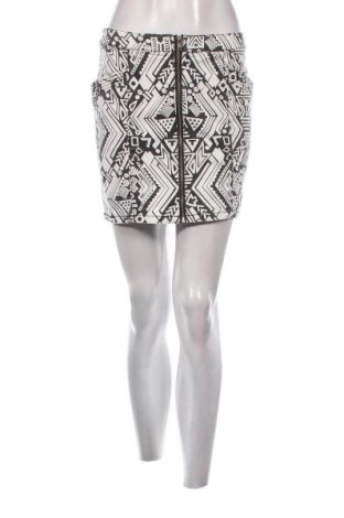 Пола H&M Divided, Размер M, Цвят Многоцветен, Цена 2,04 €