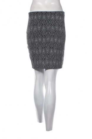 Пола H&M Divided, Размер S, Цвят Многоцветен, Цена 2,04 €