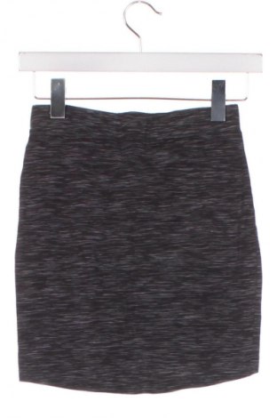 Пола H&M Divided, Размер XS, Цвят Многоцветен, Цена 2,04 €