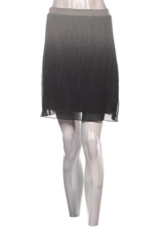 Пола In Scene, Размер M, Цвят Многоцветен, Цена 2,04 €