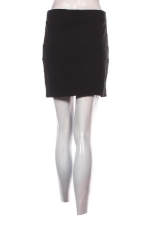 Пола Janina, Размер M, Цвят Черен, Цена 2,04 €