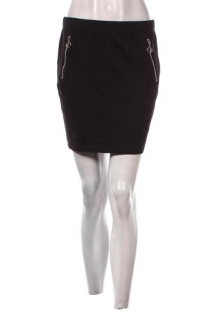 Пола Janina, Размер M, Цвят Черен, Цена 2,04 €