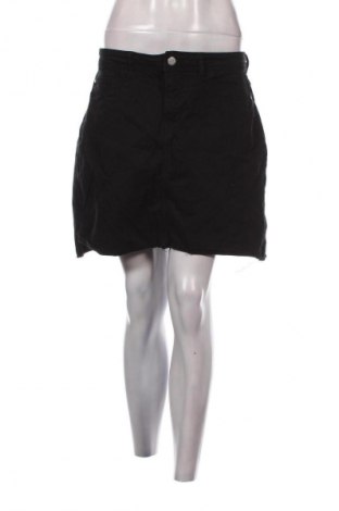 Sukně Jdy, Velikost M, Barva Černá, Cena  29,00 Kč