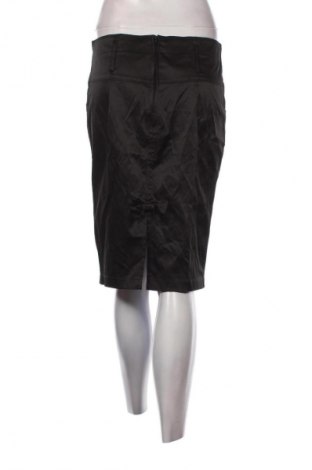 Пола Lulumary, Размер M, Цвят Черен, Цена 2,04 €