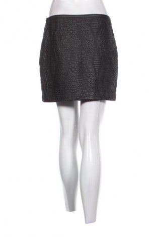 Пола Promod, Размер M, Цвят Черен, Цена 3,57 €