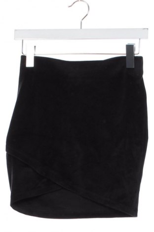 Пола Review, Размер XS, Цвят Черен, Цена 2,04 €