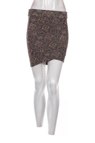 Пола Stradivarius, Размер S, Цвят Многоцветен, Цена 2,04 €