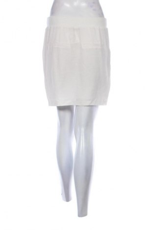 Пола Super Star, Размер S, Цвят Бял, Цена 2,04 €