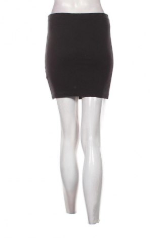 Пола True Spirit, Размер M, Цвят Черен, Цена 2,04 €