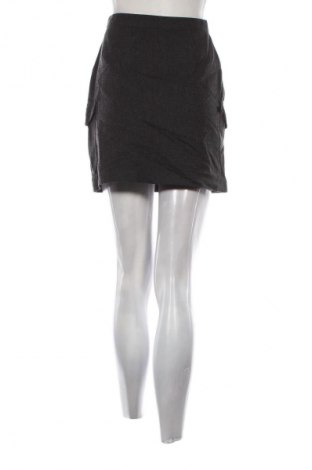 Пола Unbranded, Размер S, Цвят Сив, Цена 2,04 €