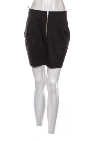 Пола Unbranded, Размер M, Цвят Черен, Цена 2,04 €