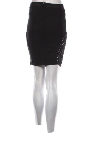 Пола Unbranded, Размер M, Цвят Черен, Цена 4,60 €