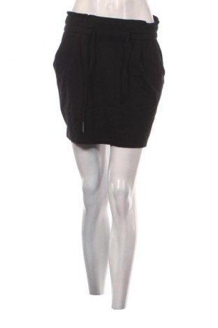 Пола Vero Moda, Размер S, Цвят Черен, Цена 2,04 €