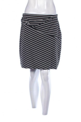 Пола Yessica, Размер M, Цвят Многоцветен, Цена 2,04 €