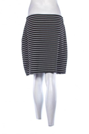 Пола Yessica, Размер M, Цвят Многоцветен, Цена 2,04 €