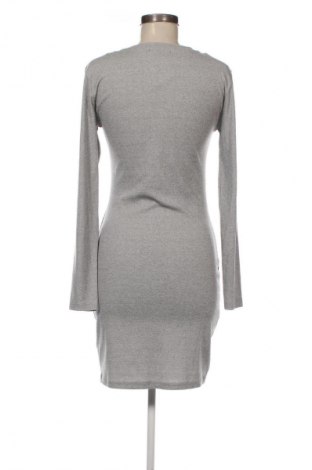 Šaty  Fb Sister, Velikost L, Barva Šedá, Cena  199,00 Kč