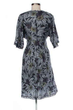 Рокля Review, Размер S, Цвят Многоцветен, Цена 2,55 €