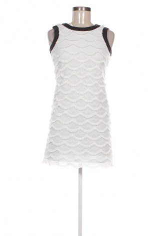 Φόρεμα River Woods, Μέγεθος M, Χρώμα Λευκό, Τιμή 23,99 €