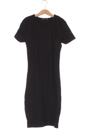 Sukienka Sinsay, Rozmiar XS, Kolor Czarny, Cena 24,99 zł