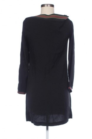 Šaty  Sisley, Velikost S, Barva Černá, Cena  199,00 Kč